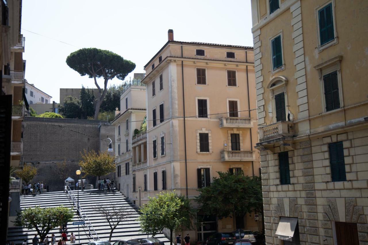 Museum Inn - Una Finestra Sui Musei Vaticani Róma Kültér fotó
